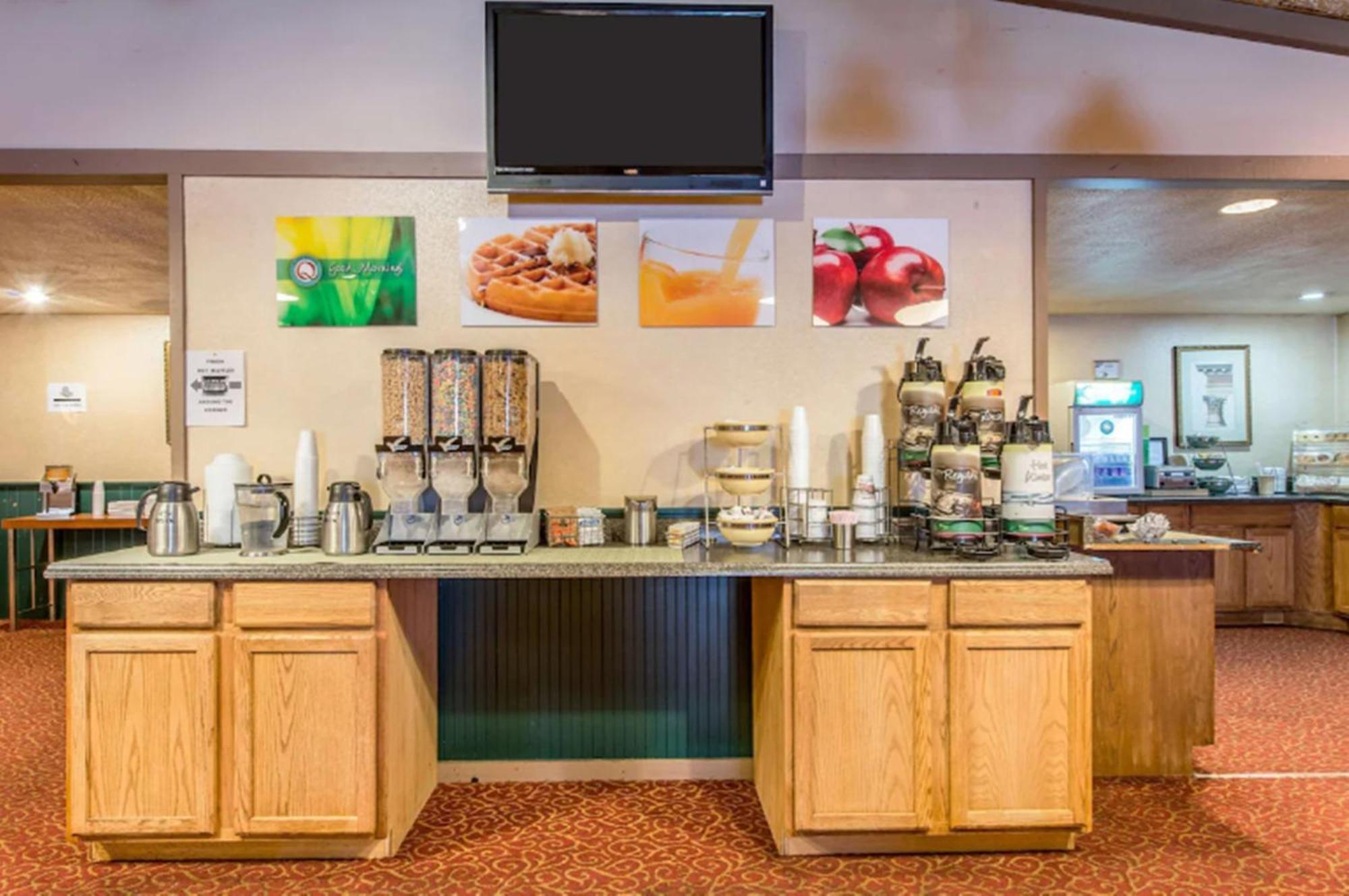 Quality Inn & Conference Center Somerset Ngoại thất bức ảnh