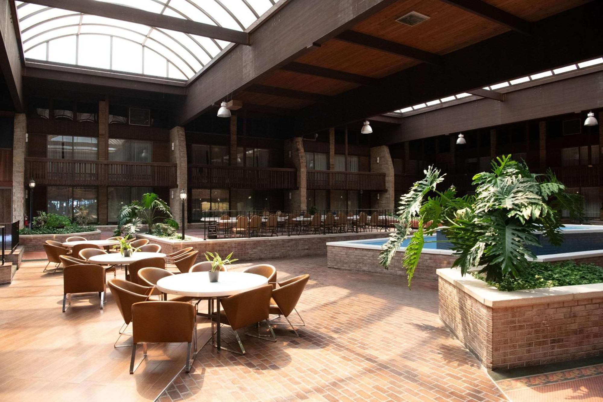 Quality Inn & Conference Center Somerset Ngoại thất bức ảnh
