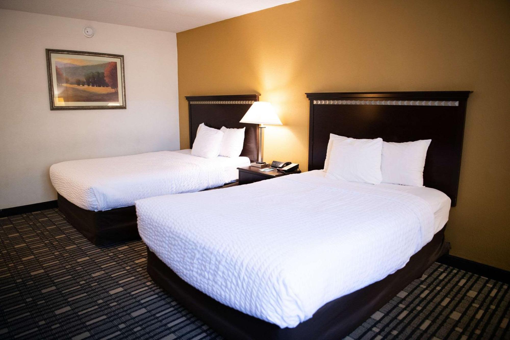 Quality Inn & Conference Center Somerset Ngoại thất bức ảnh
